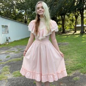 Vintage pink 70s prairie Jessica mcclintock dress